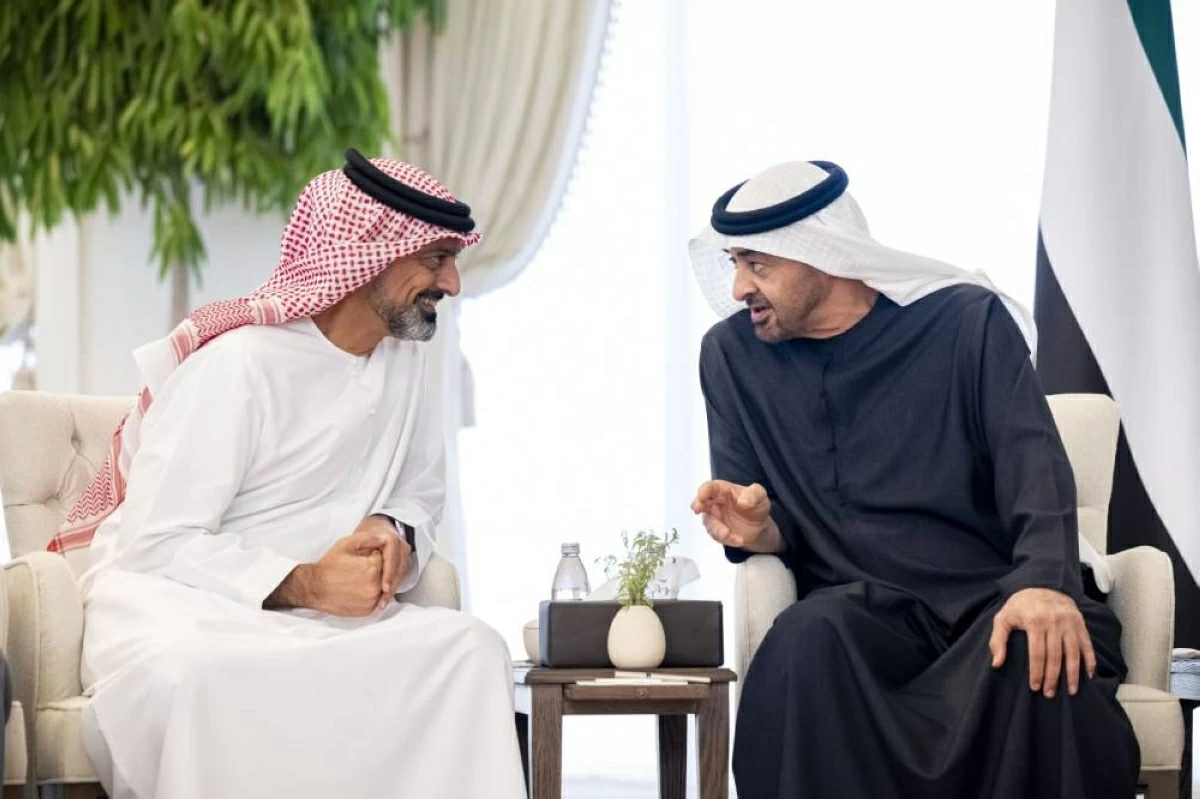 محمد بن زايد يبحث مع ولي عهد عجمان شؤون الوطن والمواطن (فيديو)