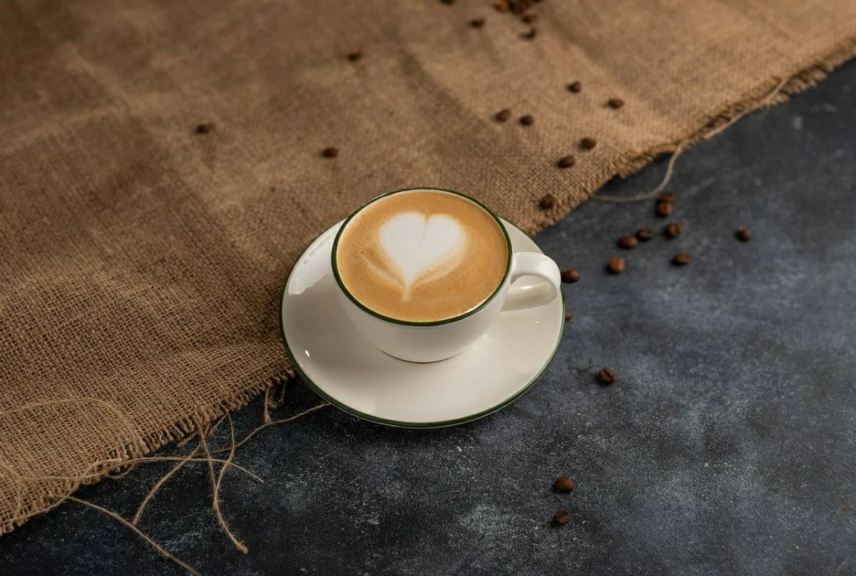 القهوة تعزز ضبط الدماغ للإشارات الحسية
