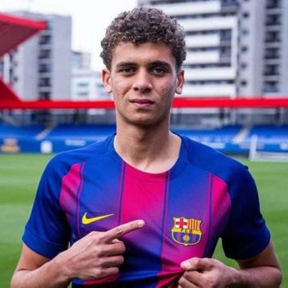 حمزة عبد الكريم يقود شباب برشلونة إلى نصف نهائي كأس الأبطال (فيديو)