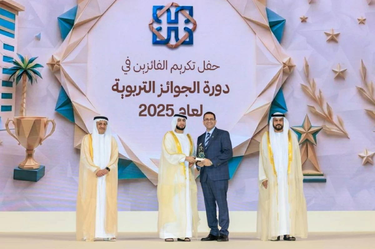 راشد بن حمدان يكرّم 71 فائزاً بجوائز حمدان بن راشد التربوية