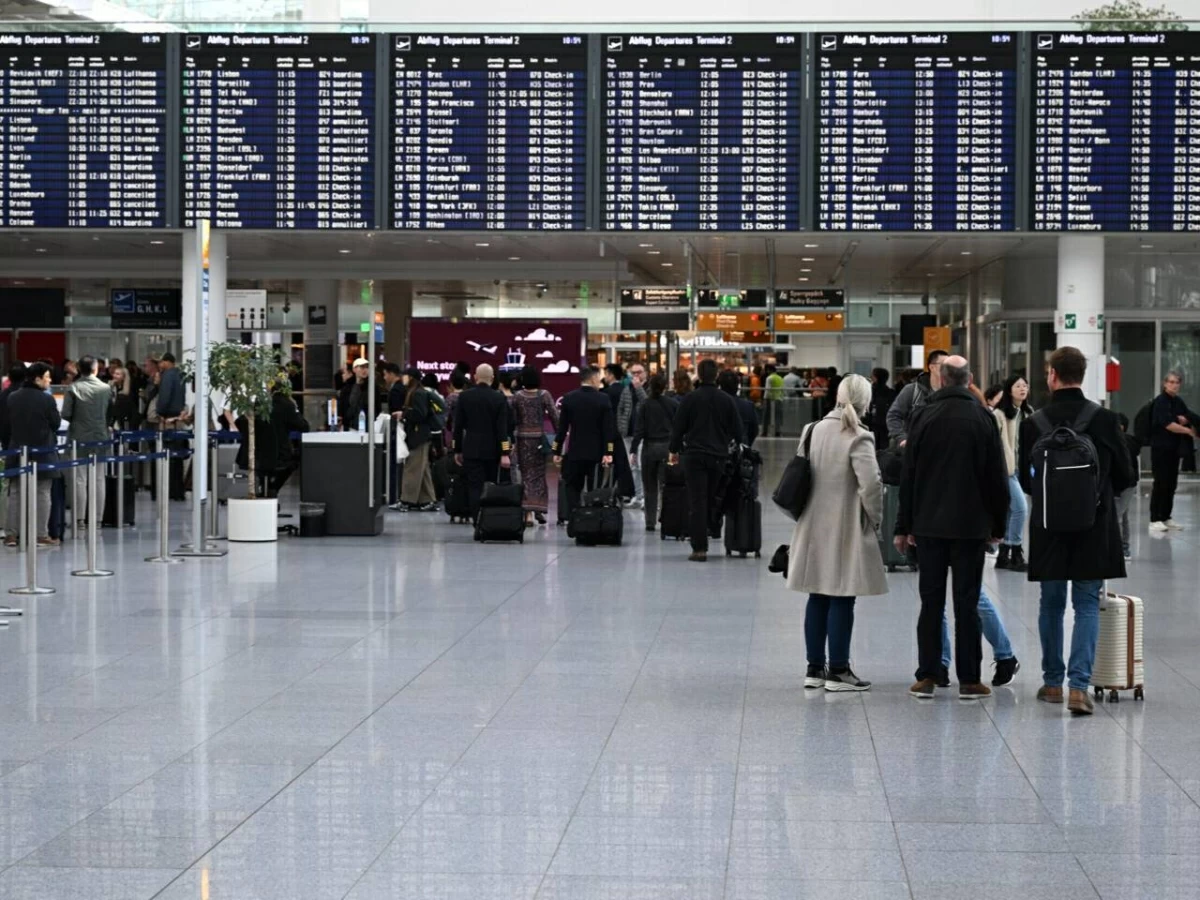 استئناف الحركة في مطار هلسنكي بعد توقف لساعات بسبب مسيّرة