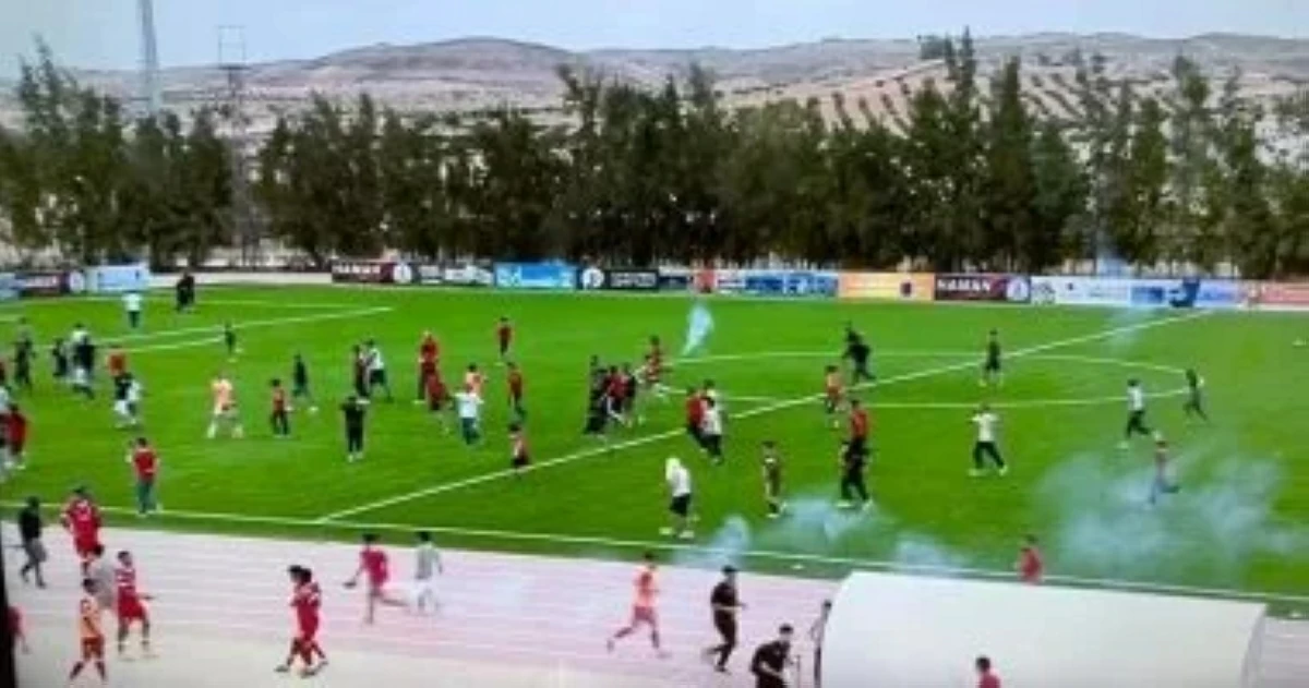 كارثة رياضية في ليبيا... كيف تسببت مباراة في احتراق مقر رئاسة الوزراء؟