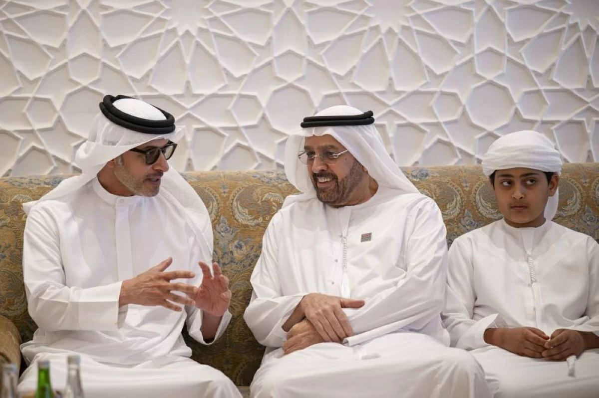 هزاع بن زايد في حديث مع محمد المحمود