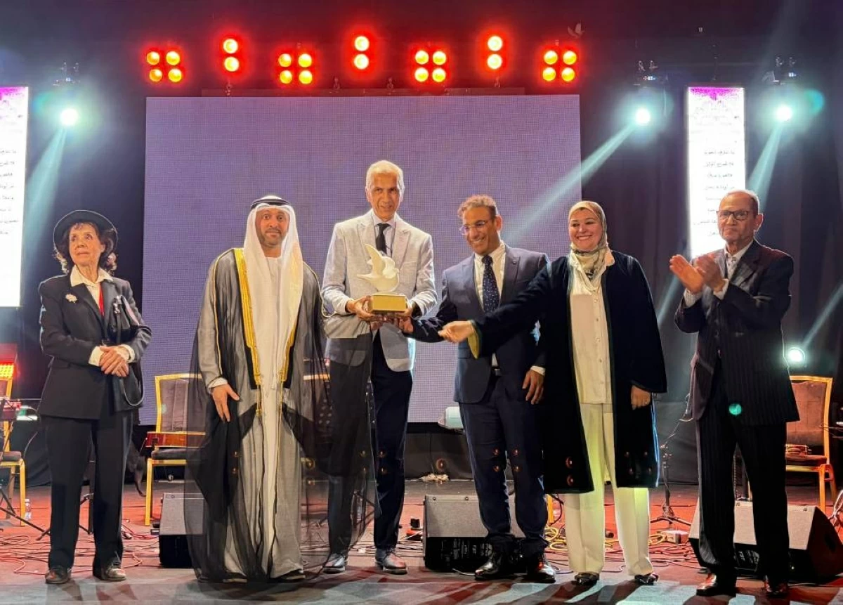 محمد القصير يكرم عدداً من الشعراء المغاربة بحضور زهور امهاوش