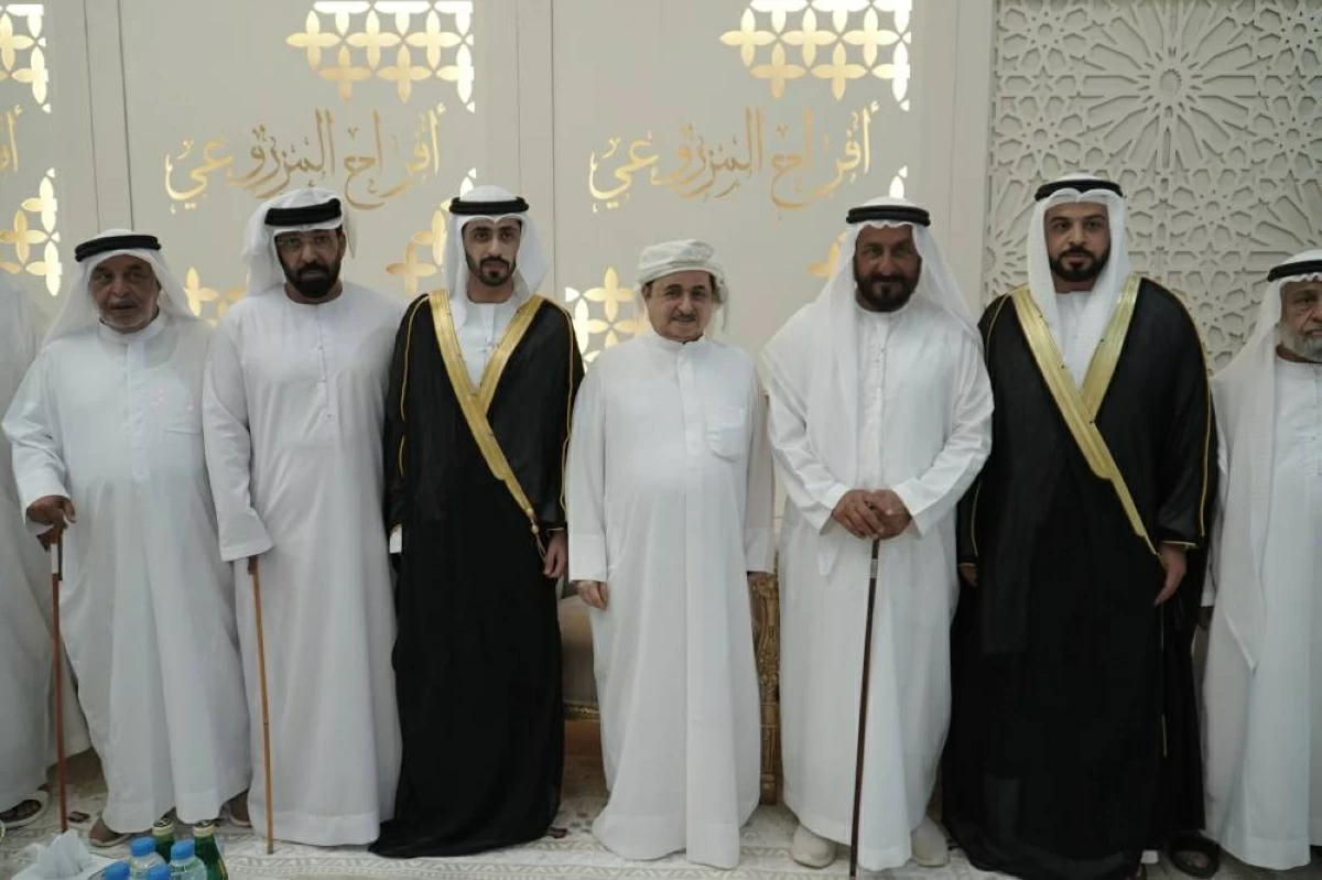 نهيان بن مبارك والشيوخ يحضرون أفراح المزروعي
