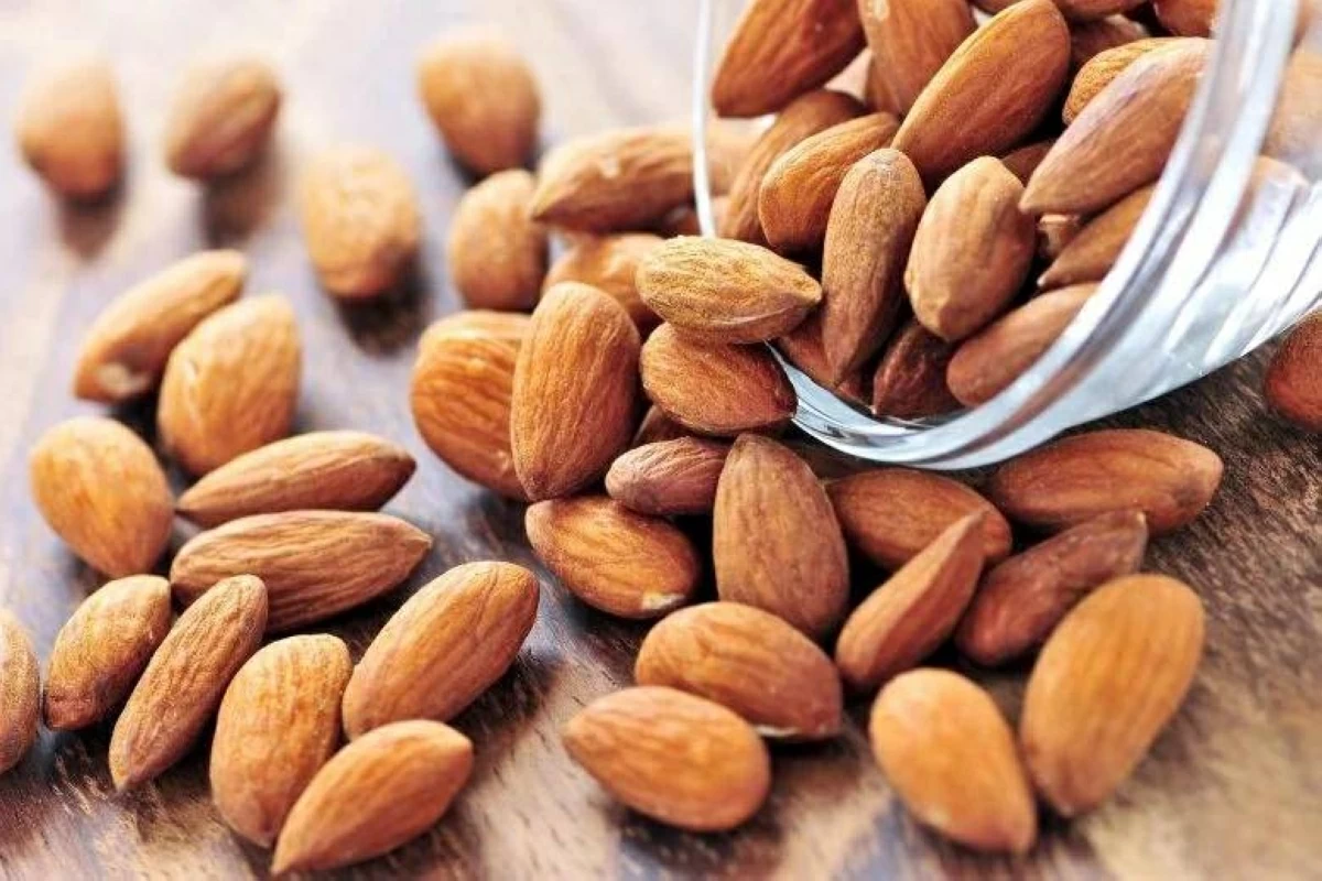 حفنة لوز تخفف الالتهابات وتعزز صحة الأمعاء
