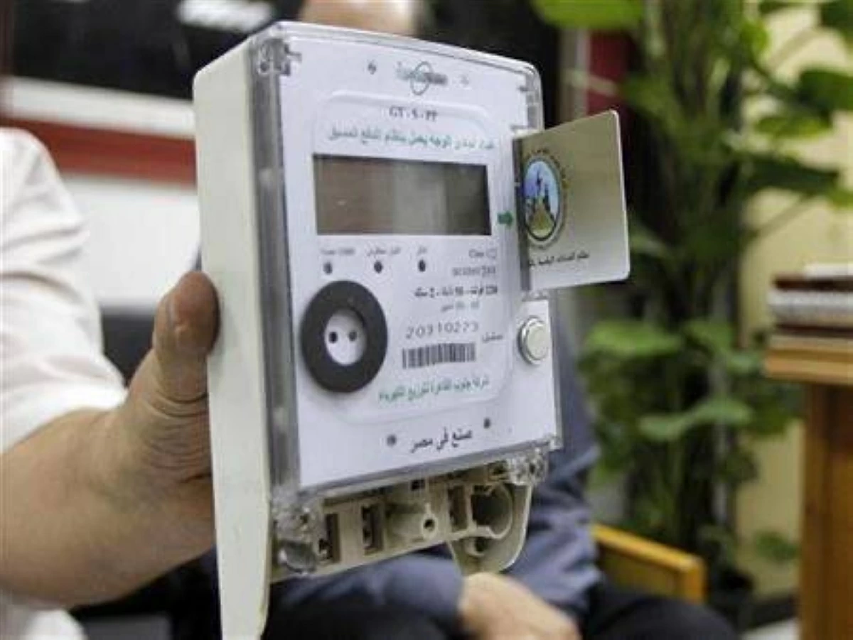 مصر تطلق خطة لتنظيم عدادات الكهرباء الكودية.. تعرف إلى الإجراءات