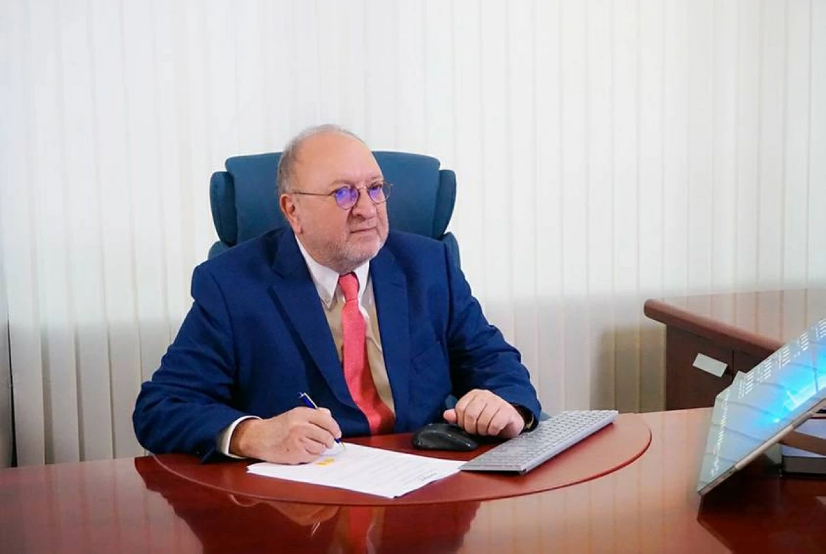 نصر طاهر، مؤسس ورئيس مجلس إدارة مجموعة 'ملتي بانك'