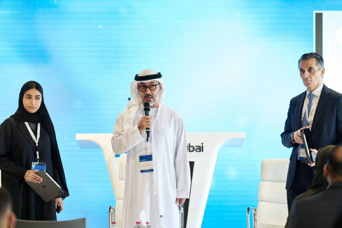 حامد علي ومحمد عبيد خلال الملتقى