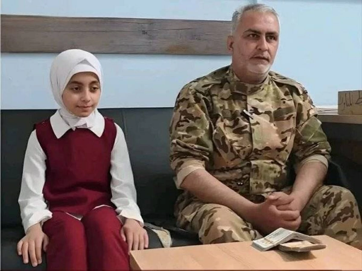 سوريا: طفلة تعثر على 12 ألف دولار وتعيد المبلغ إلى صاحبه