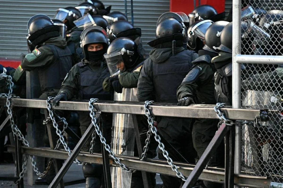تظاهرة جديدة في لاباز للمطالبة برحيل رودريغو باز #صحيفة_الخليج 