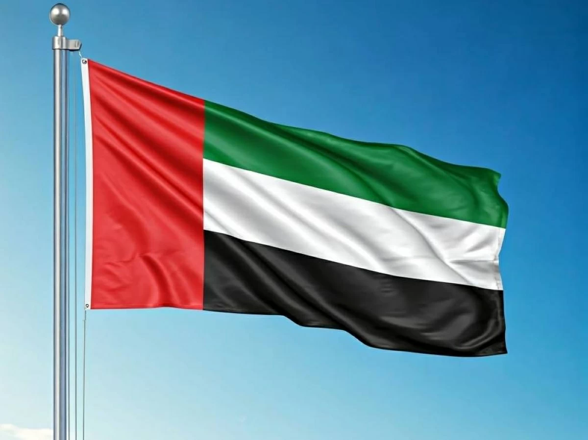 عاجل| الإمارات ودول خليجية: نرفض بشكل قاطع مسار إيران البديل لعبور مضيق هرمز #صحيفة_الخليج 