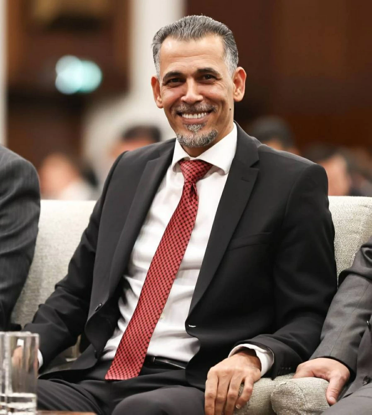  يونس محمود