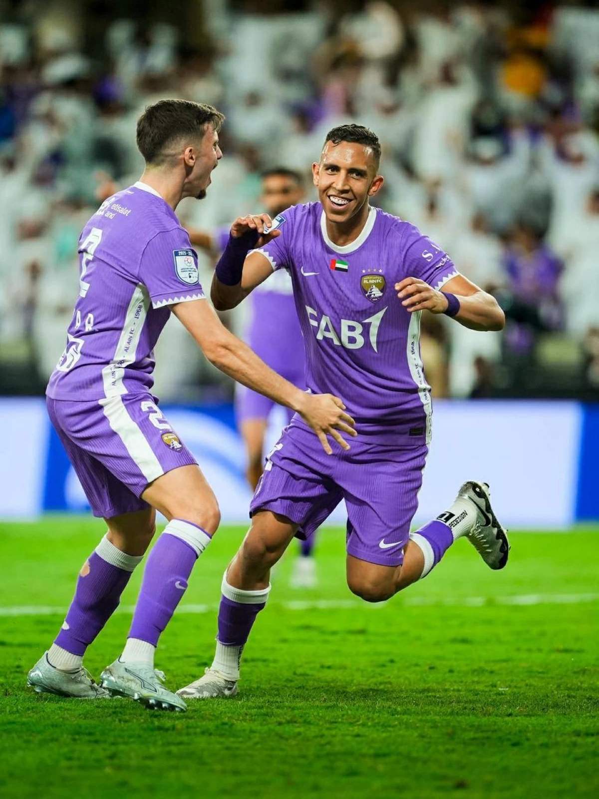 العين عرف السعادة في كل المباريات