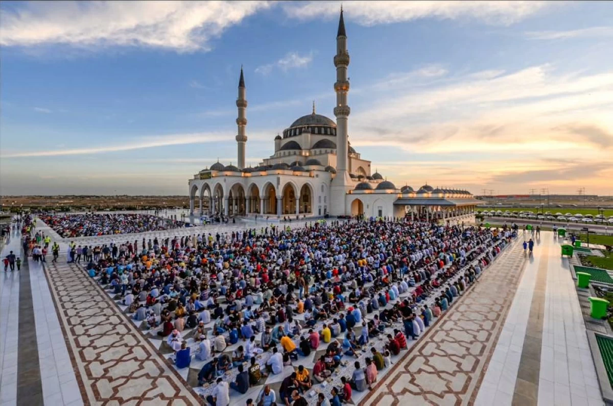 قائمة الجوامع وأسماء الخطباء ومواقيت صلاة العيد في الشارقة