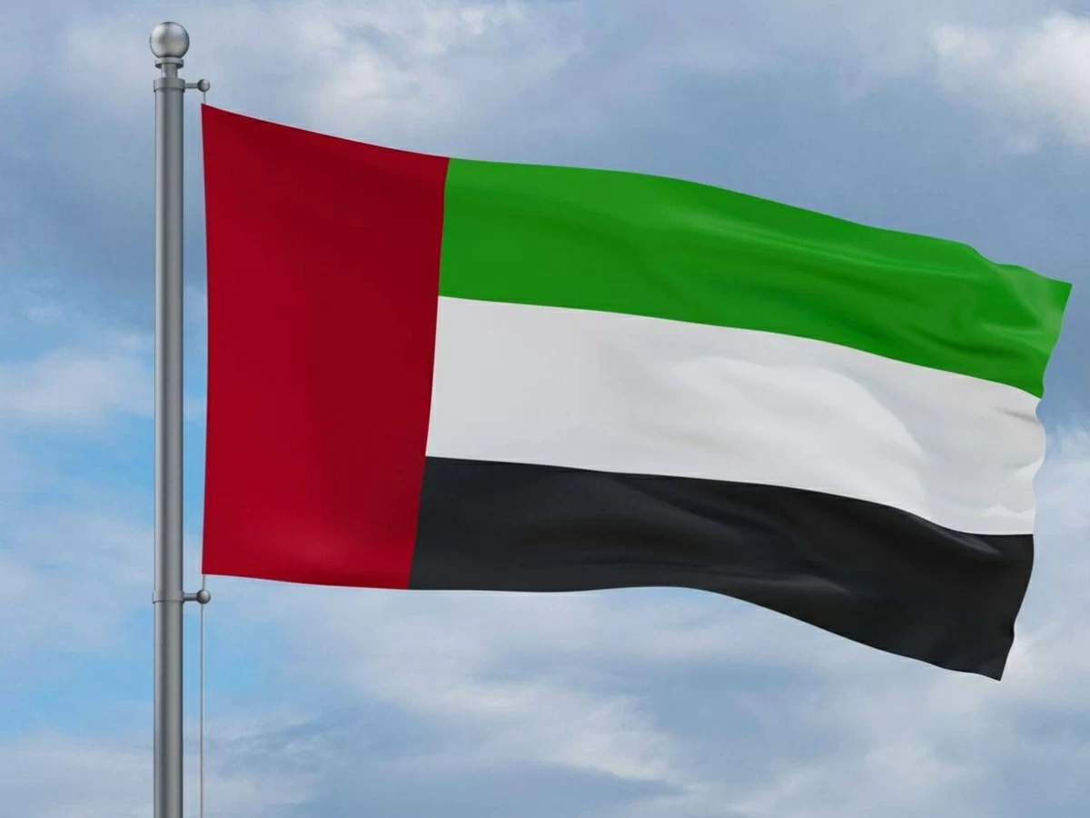 حكام الإمارات يهنئون رئيس الدولة ونائبيه بعيد الأضحى المبارك