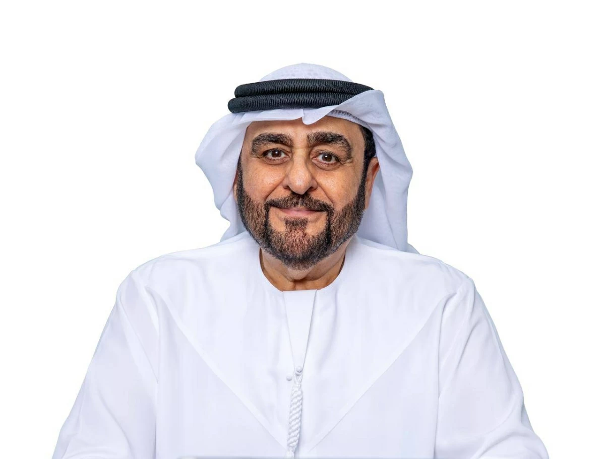منصور العور رئيس «جامعة حمدان بن محمد الذكية»