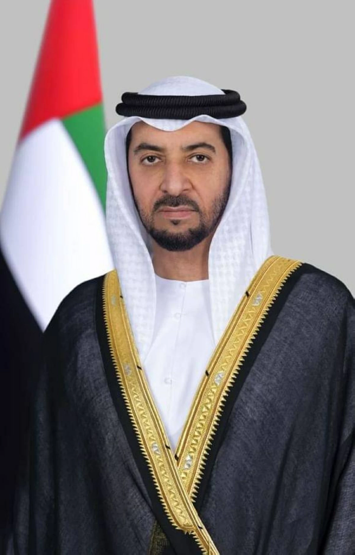 حمدان بن زايد يهنئ القيادة الرشيدة وشعب الإمارات