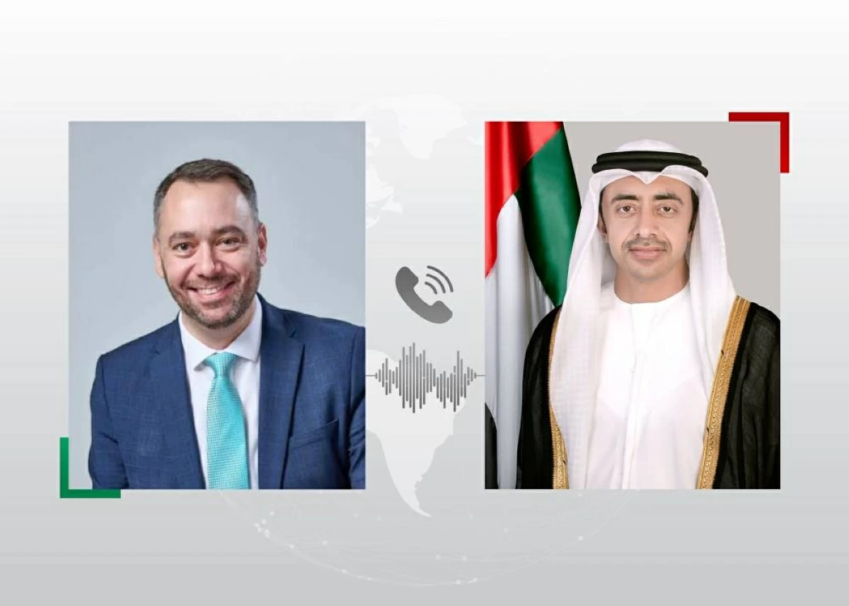 عبدالله بن زايد يعزي وزير خارجية بلجيكا في ضحايا اصطدام حافلة مدرسية بقطار