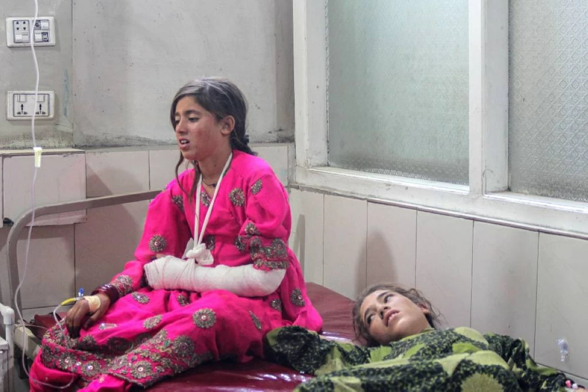 بينهم 12 طفلاً.. انقلاب شاحنة يقتل 20 أفغانياً
