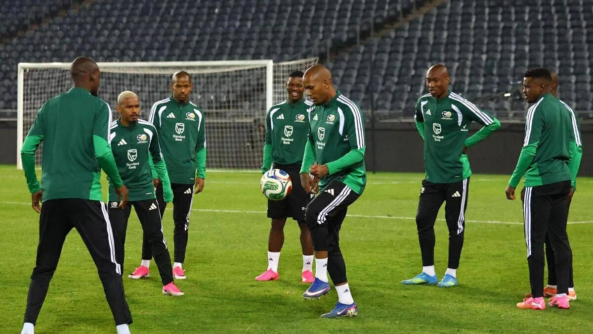 فوضى التأشيرات تؤجل سفر منتخب جنوب إفريقيا إلى كأس العالم