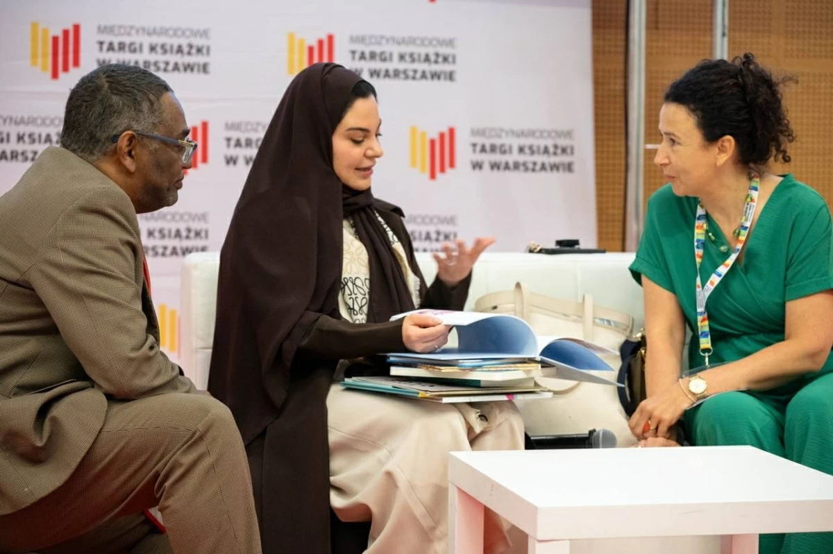 الشارقة تحوّل «غرفة الخيال» في «وارسو للكتاب» إلى مساحة للحكاية والقراءة