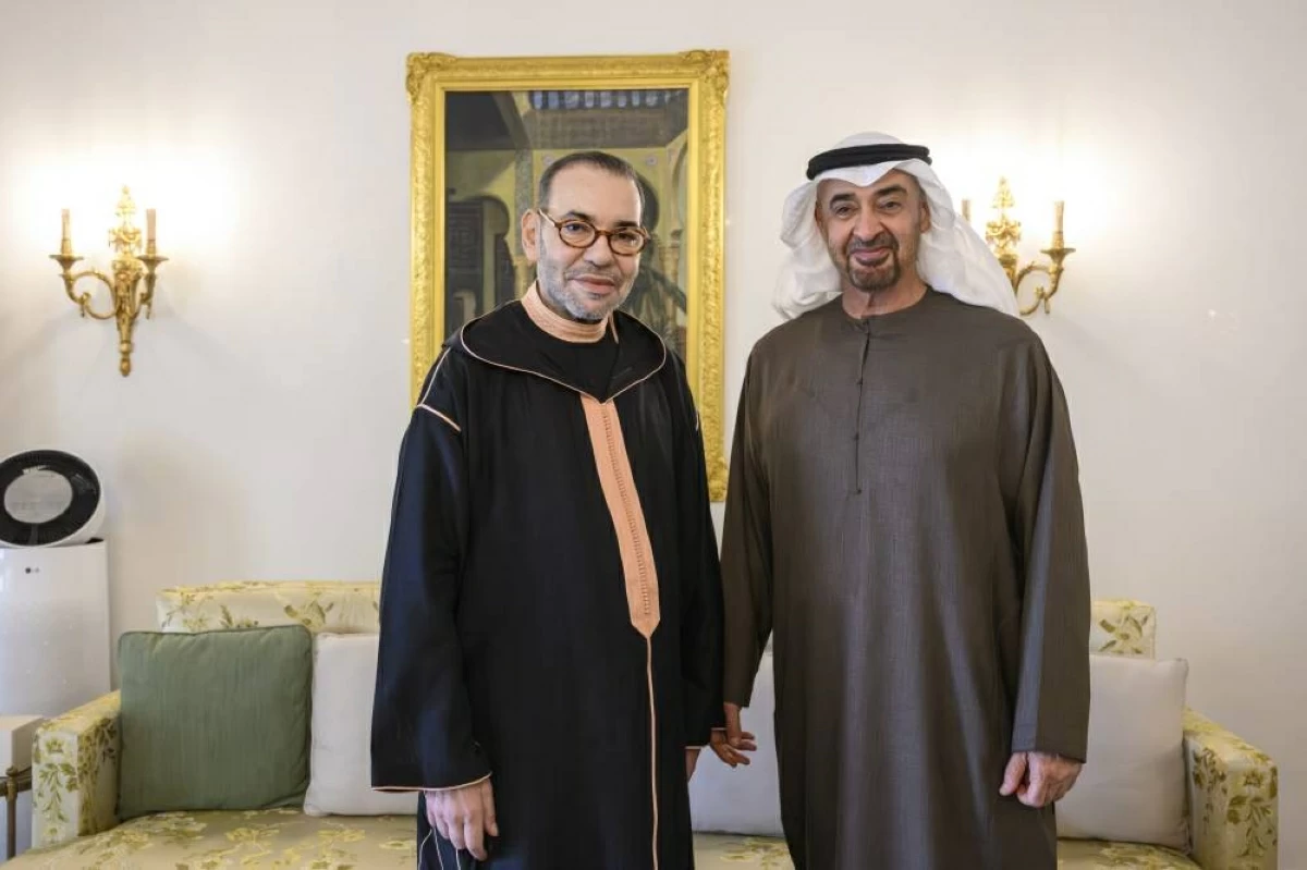 محمد بن زايد وملك المغرب: حريصون على التشاور والتنسيق الأخوي