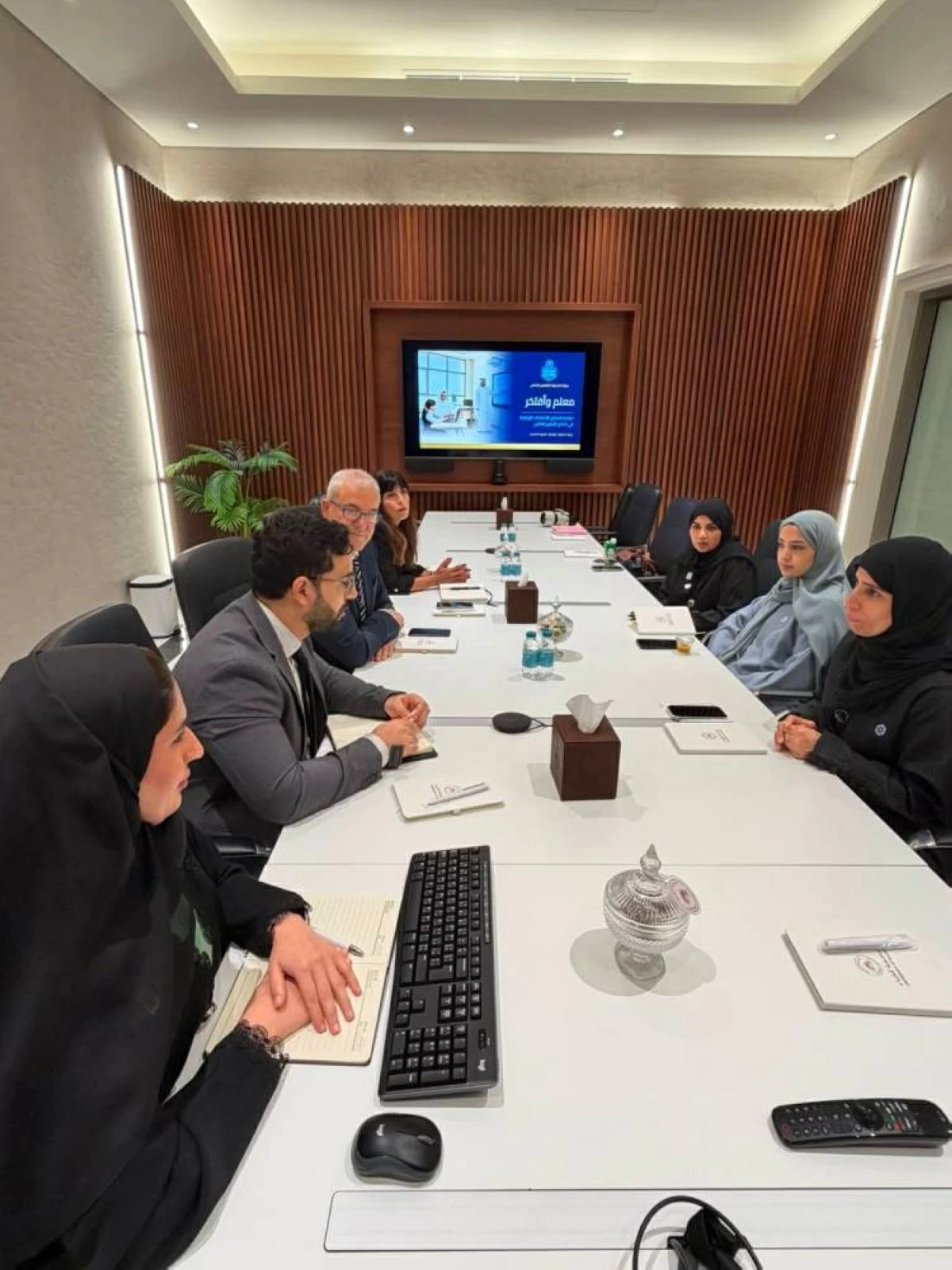 جامعة كلباء و«الشارقة للتعليم الخاص» تبحثان التعاون