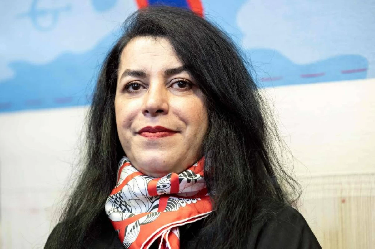 وفاة الفنانة الإيرانية المرشحة مرجان ساترابي