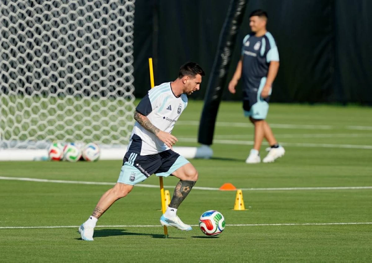 ميسي يشارك في تدريبات منتخب الأرجنتين