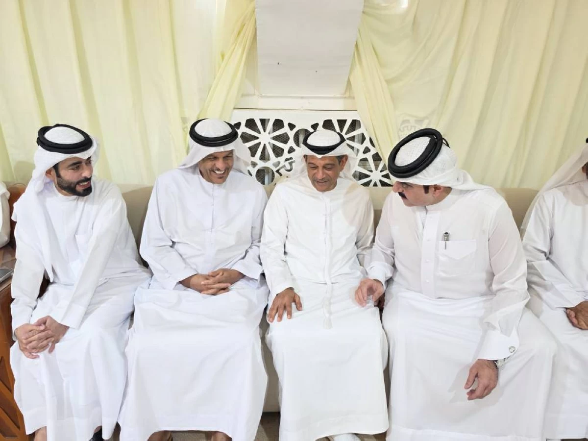 خالد بن عبدالله والشيوخ يـعـزون بوفاة عبدالرحمن المطوع