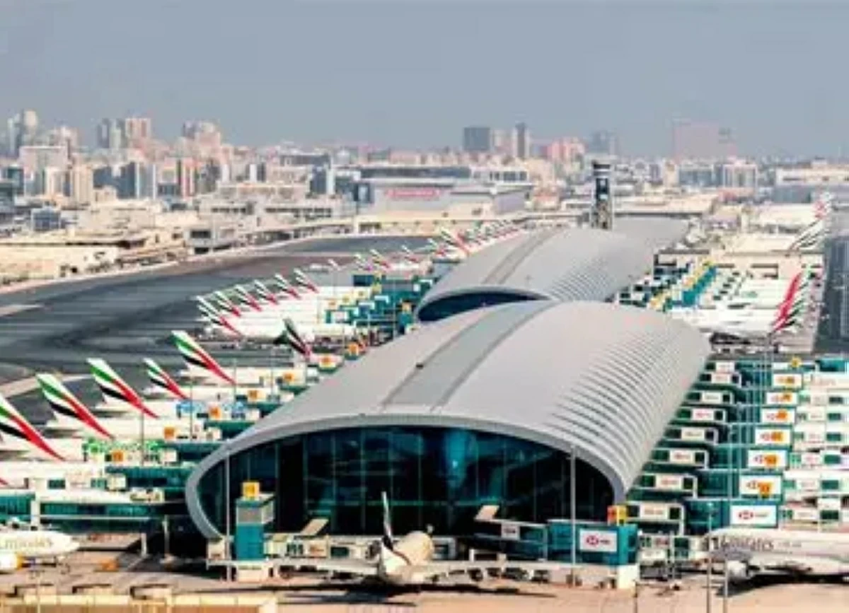 مطارات دبي