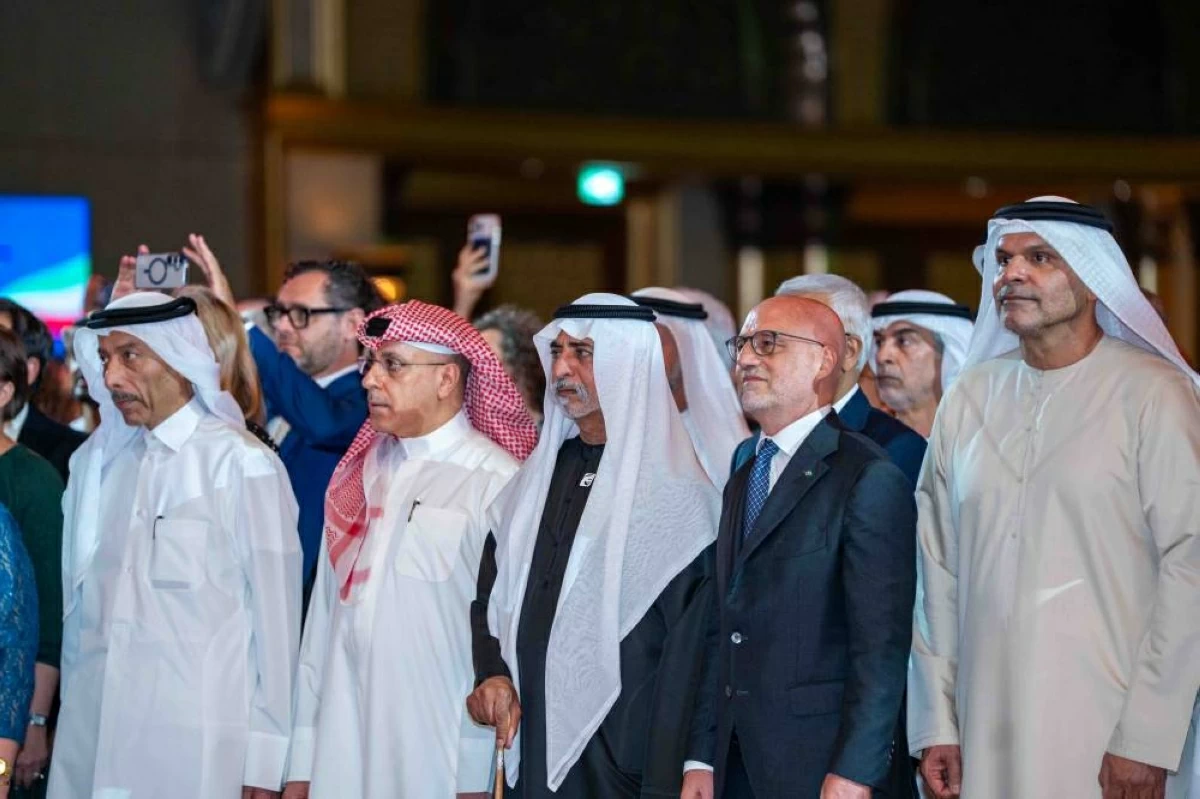 نهيان بن مبارك يحضر الاحتفال باليوم الوطني الإيطالي