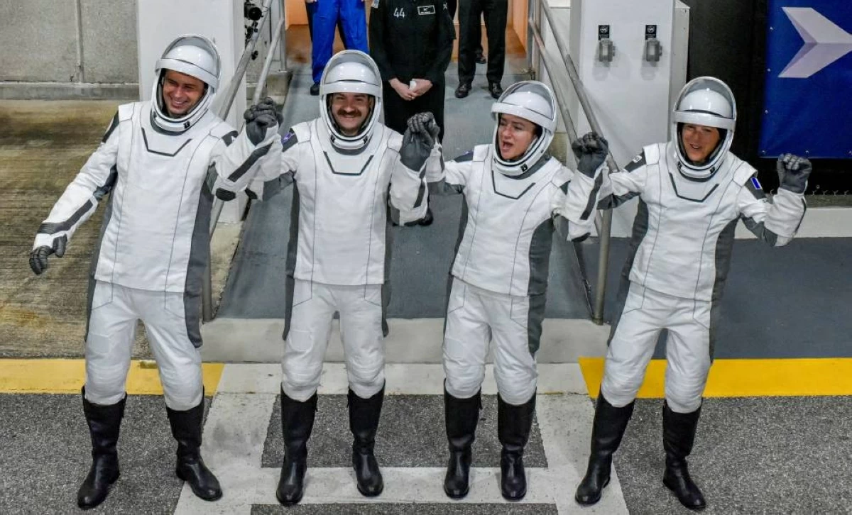 «ناسا» تضع رواد فضاء في حالة إخلاء محتمل