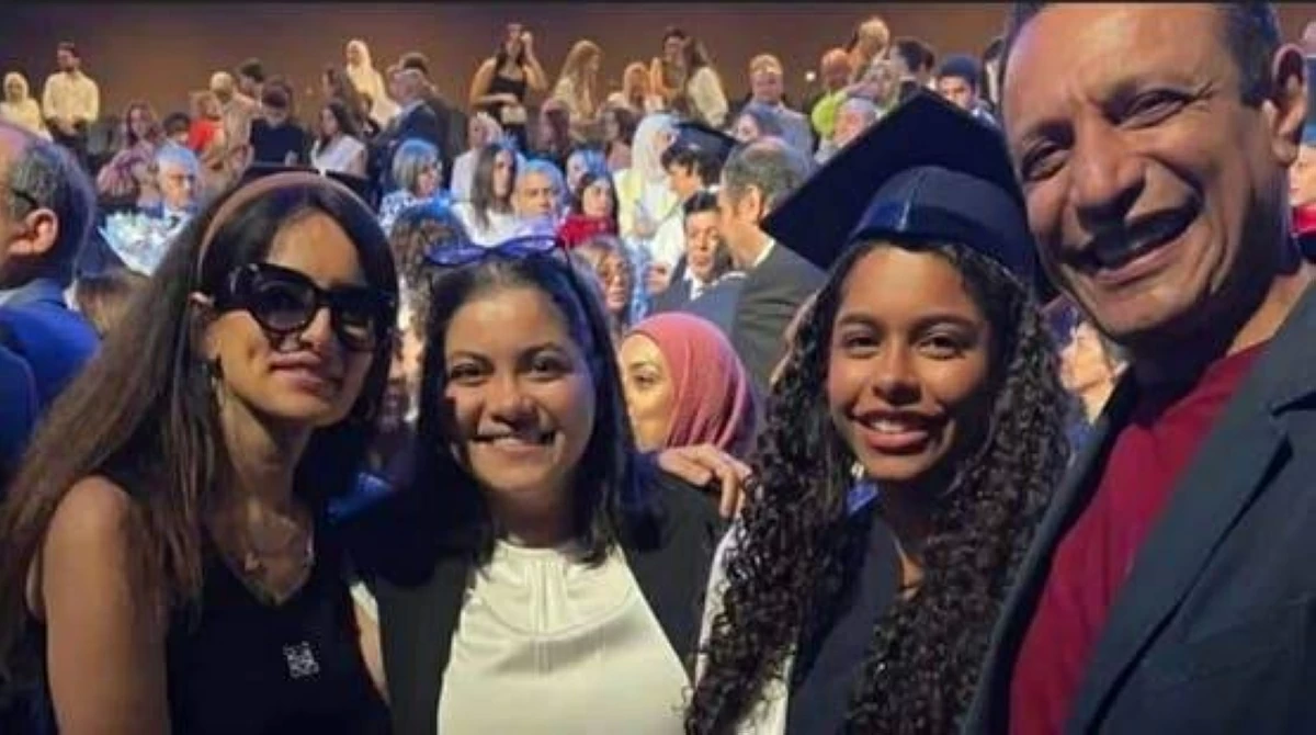 غياب شيرين عبد الوهاب عن حفل التخرج