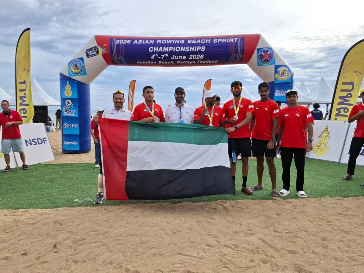 منتخب الإمارات يحتفل بإنجازه الآسيوي