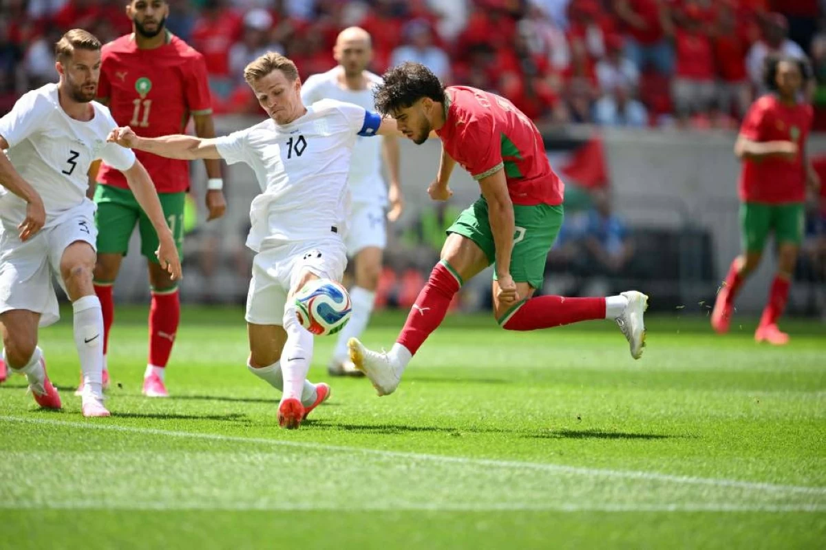 عبد الصمد الزلزولي خلال مباراة المغرب والنرويج