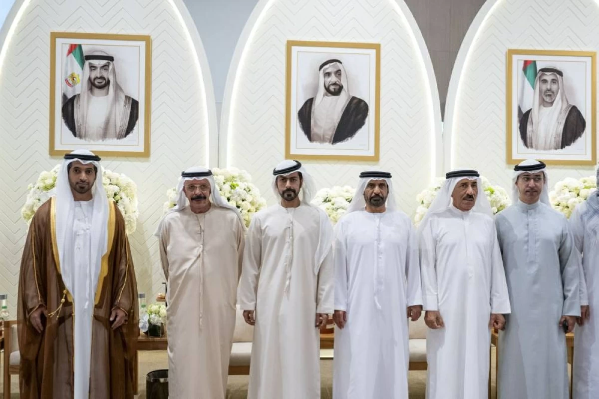 خليفة بن طحنون يحضر حفل زفاف عبدالله الظاهري