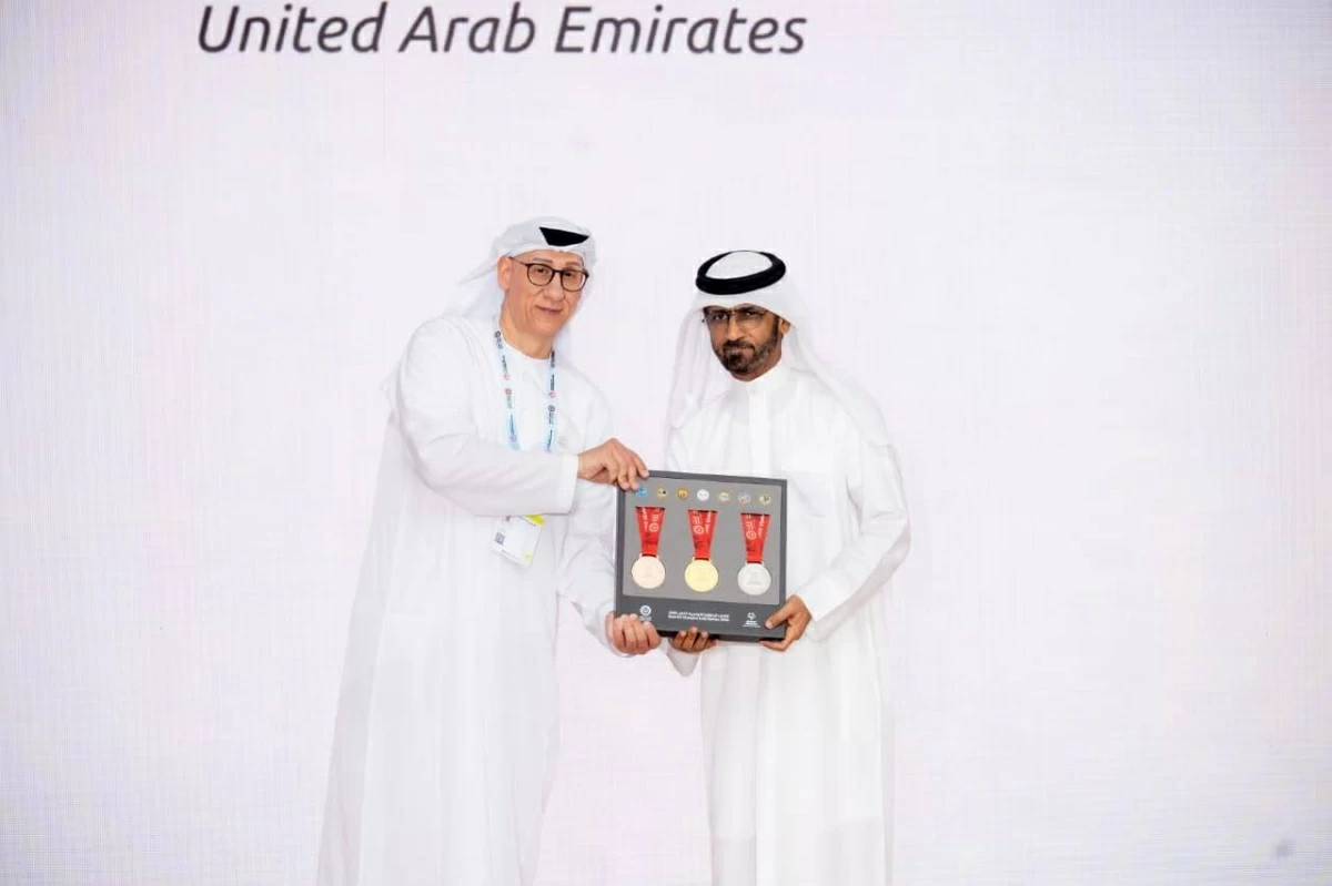 الشامي والمطوع خلال إعلان الشراكة بين اتحاد السلة والأولمبياد الخاص الإماراتي