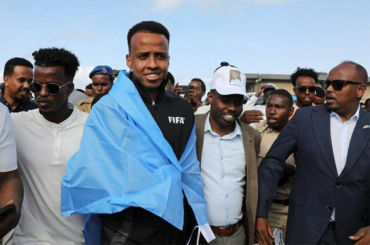 استقبال حافل لعمر عرتن بعد منعه من دخول أمريكا