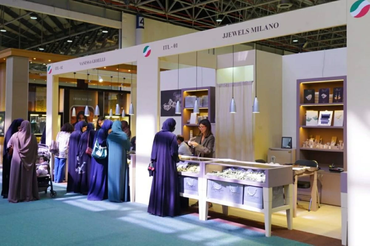 إقبال كبير على المعرض 