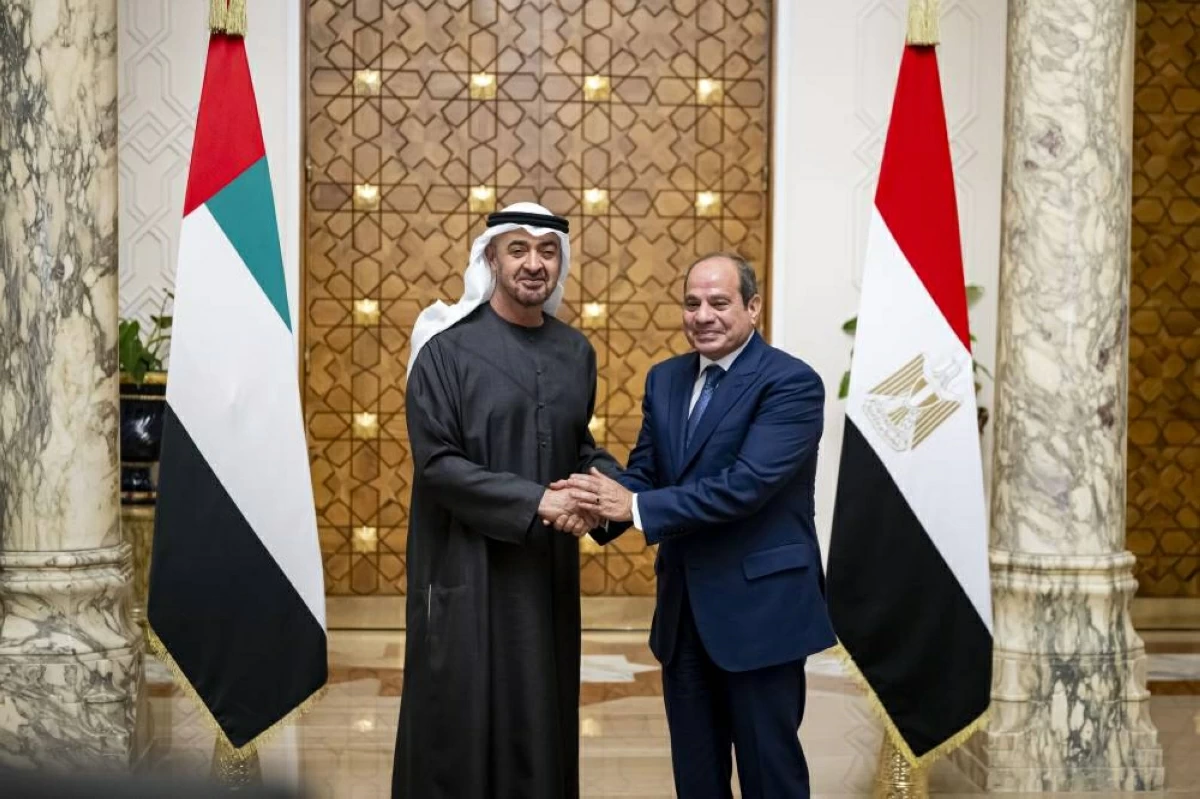 محمد بن زايد والسيسي يبحثان التطورات الإقليمية