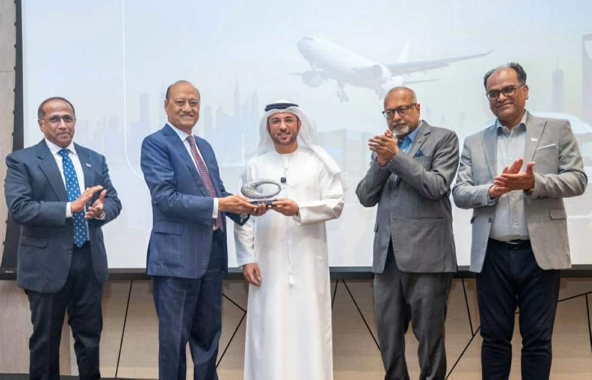 سلاسل التوريد بالإمارات تحافظ على كفاءتها رغم قفزة الشحن 600%