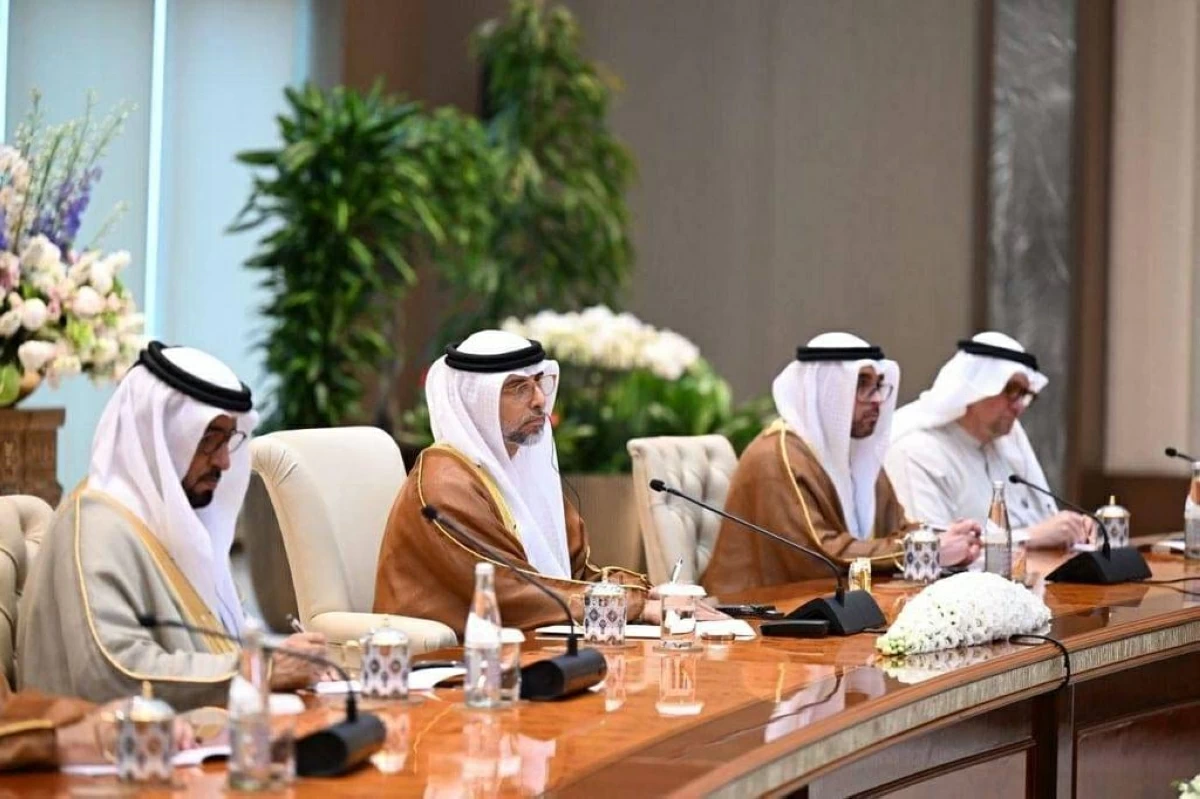 المزروعي خلال أحد اللقاءات