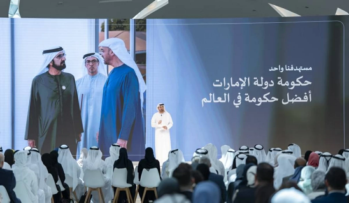معالي محمد القرقاوي متحدثاً خلال الورشة 