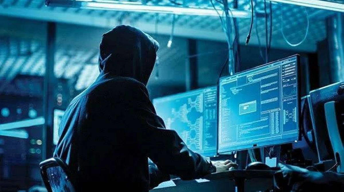 ملاحقة من أمريكا لمصر.. تفاصيل اتهام طالب بطب قصر العيني بابتزاز قاصرات عبر الإنترنت