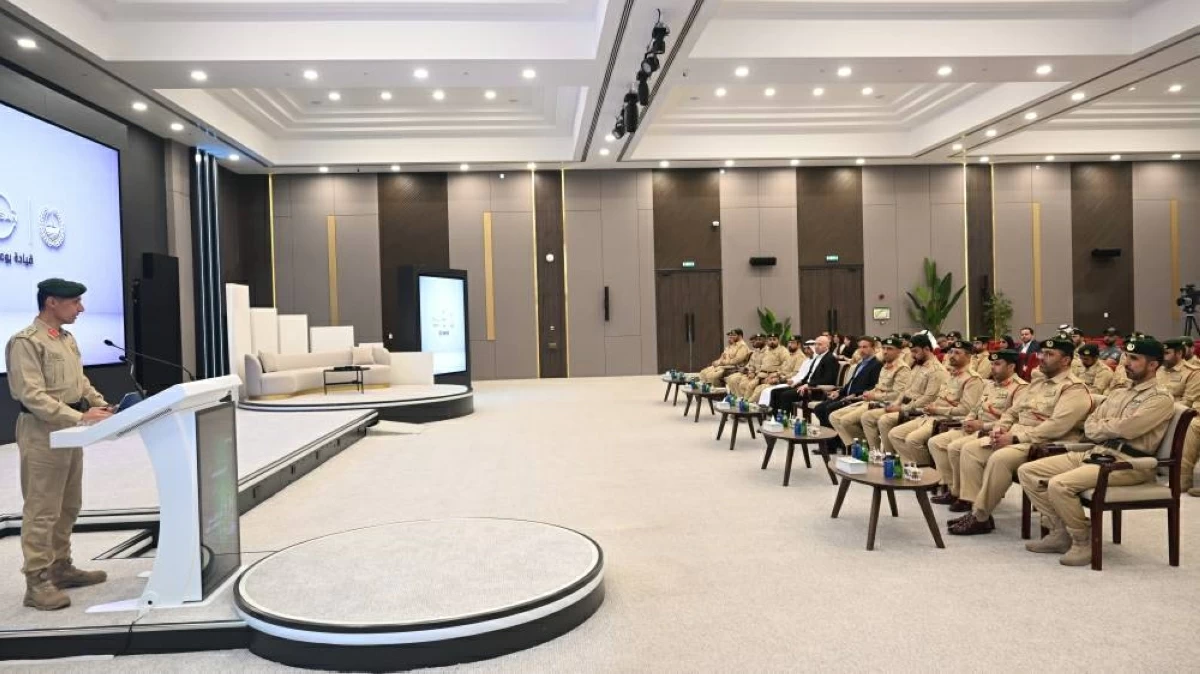 شرطة دبي تطلق حملة «قيادة بوعي».. وسيارتان جوائز