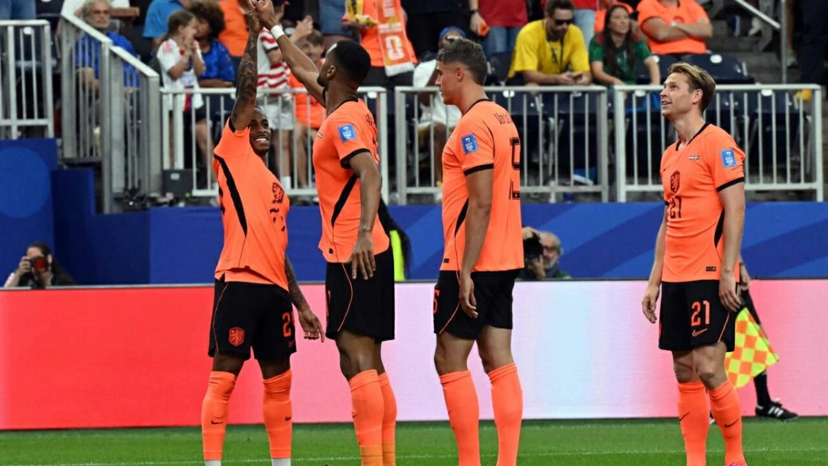 هولندا تسحق السويد 5-1 وتقطع شوطاً كبيراً نحو دور الـ32