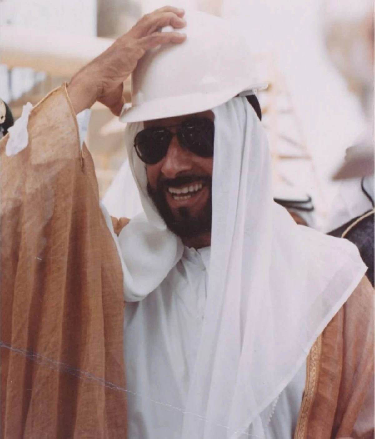 سلطان الجابر: رحم الله الشيخ زايد.. أب كل من يعيش في الإمارات
