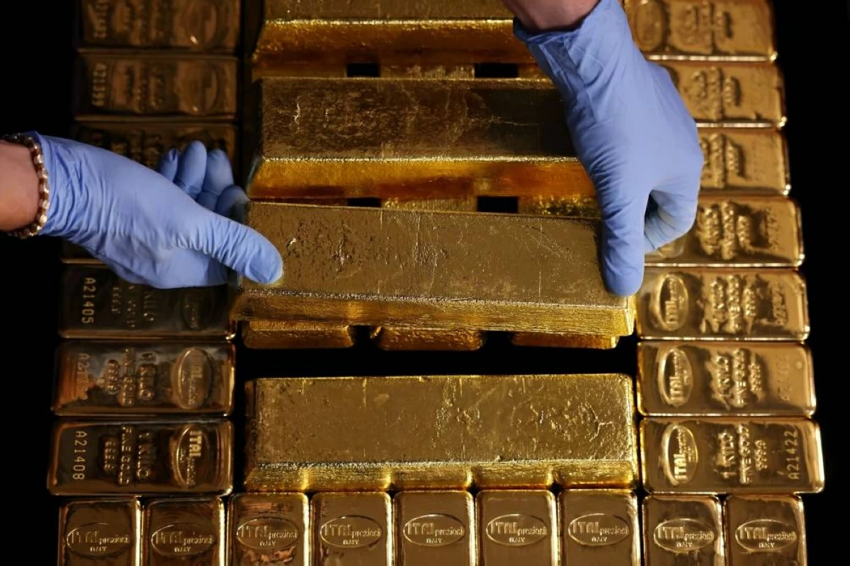 الذهب ينتعش من أدنى مستوى في أسبوع.. والأونصة فوق 4200 دولار